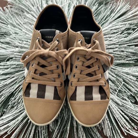 Burberry London Brown-Tan Leather Canvas 
Sneakers - Picture 3 of 12
